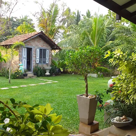 Green Wood Villa Negombo-3